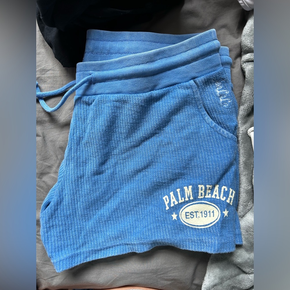 cute and comfy beachy shorts